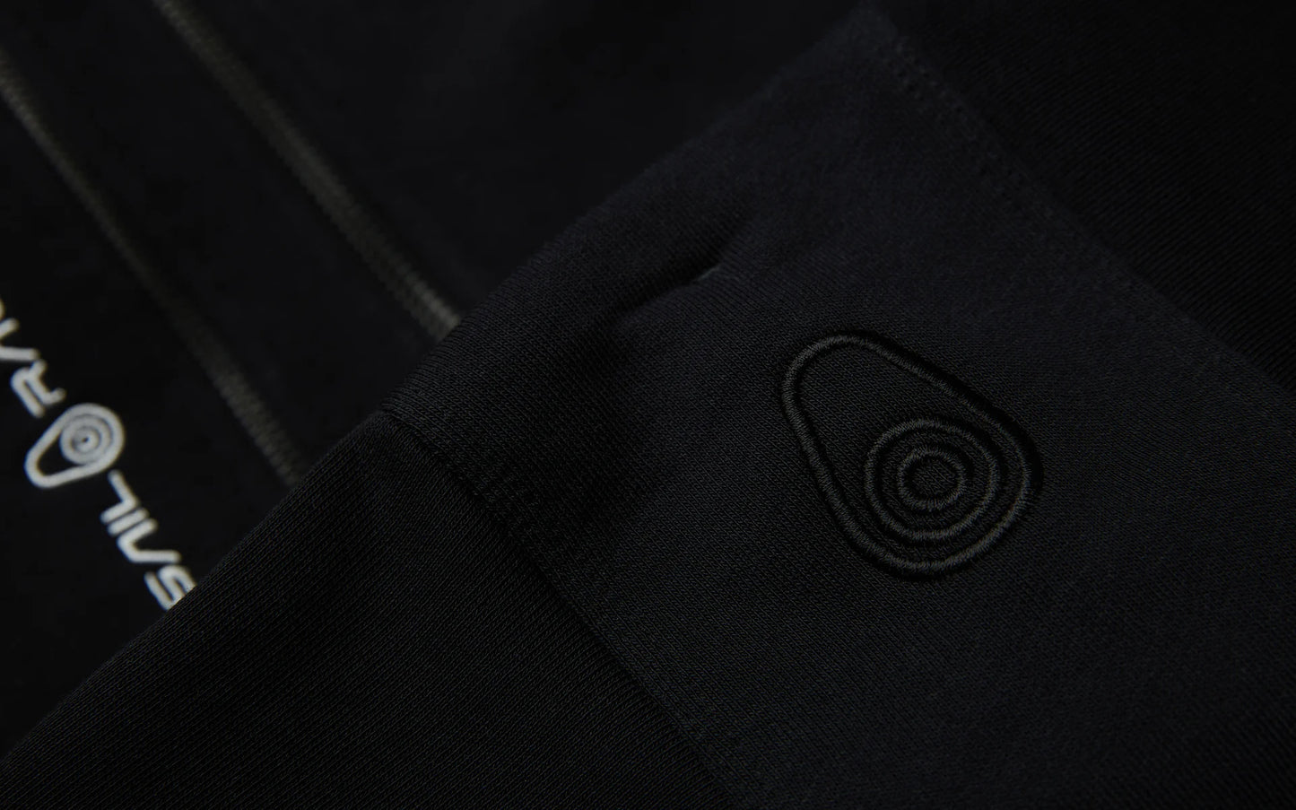 SAIL RACING BOWMAN ZIP HOOD - CARBON