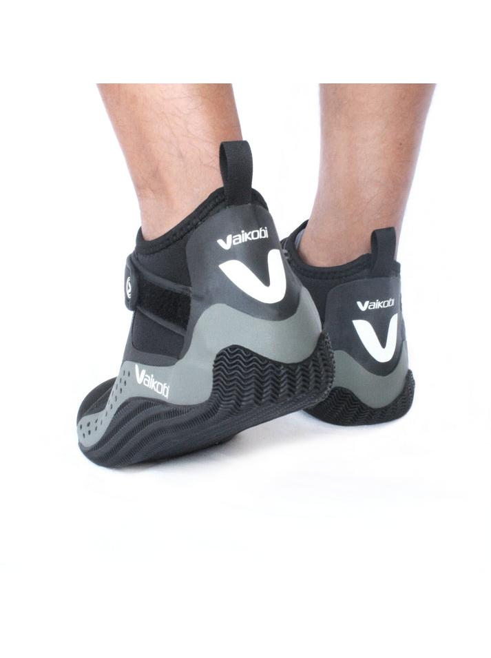 VAIKOBI SPEED GRIP LOW CUT BOOT - BLACK