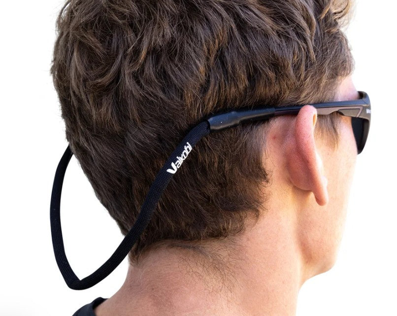 VAIKOBI FLOATING SUNGLASS RETAINER - BLACK