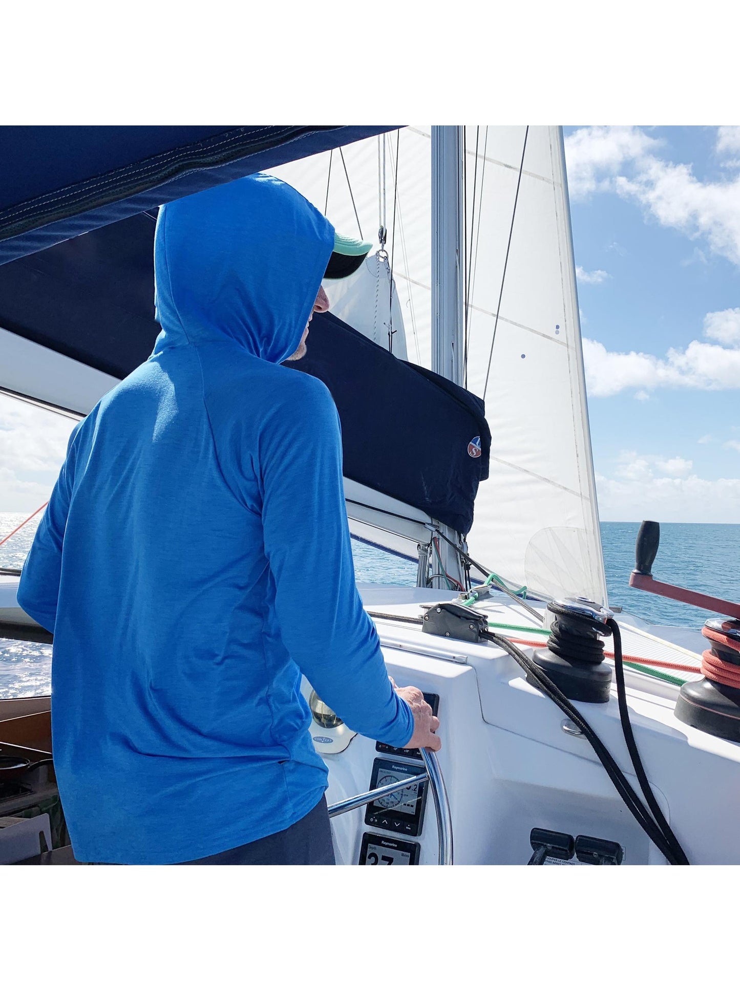 VAIKOBI UV PERFORMANCE HOODED TECH TOP - CYAN