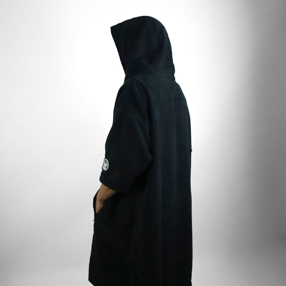 VAIKOBI FULL ZIP HOODED TOWEL - BLACK