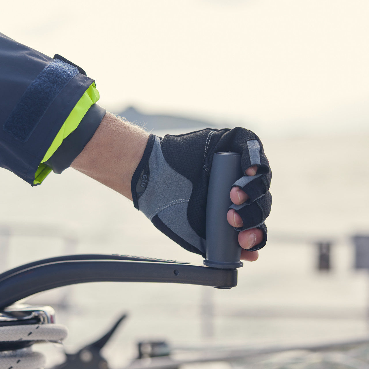 GILL SHORT FINGER DECK HAND GLOVES