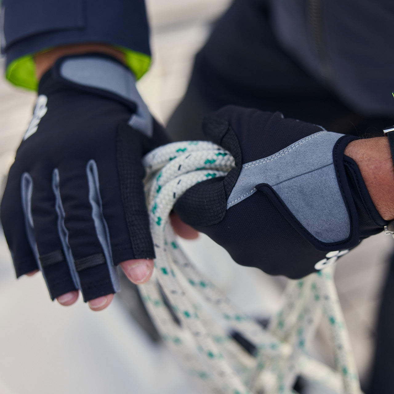 GILL SHORT FINGER DECK HAND GLOVES