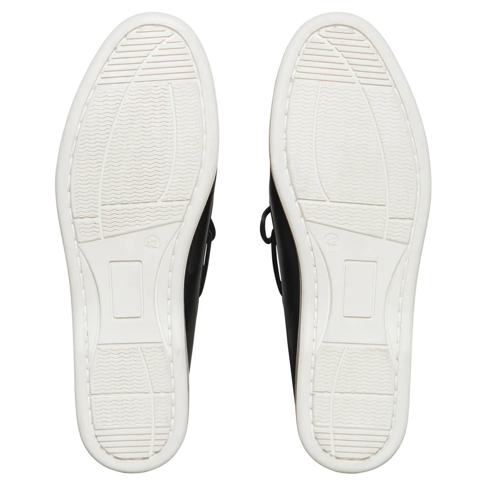 BURKE  FLINDERS LEATHER DECK SHOE - NAVY