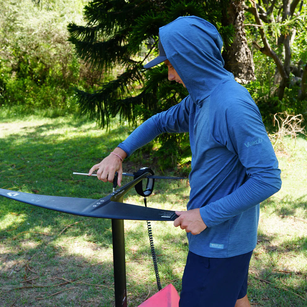 VAIKOBI UV PERFORMANCE HOODED TECH TOP - OCEAN BLUE