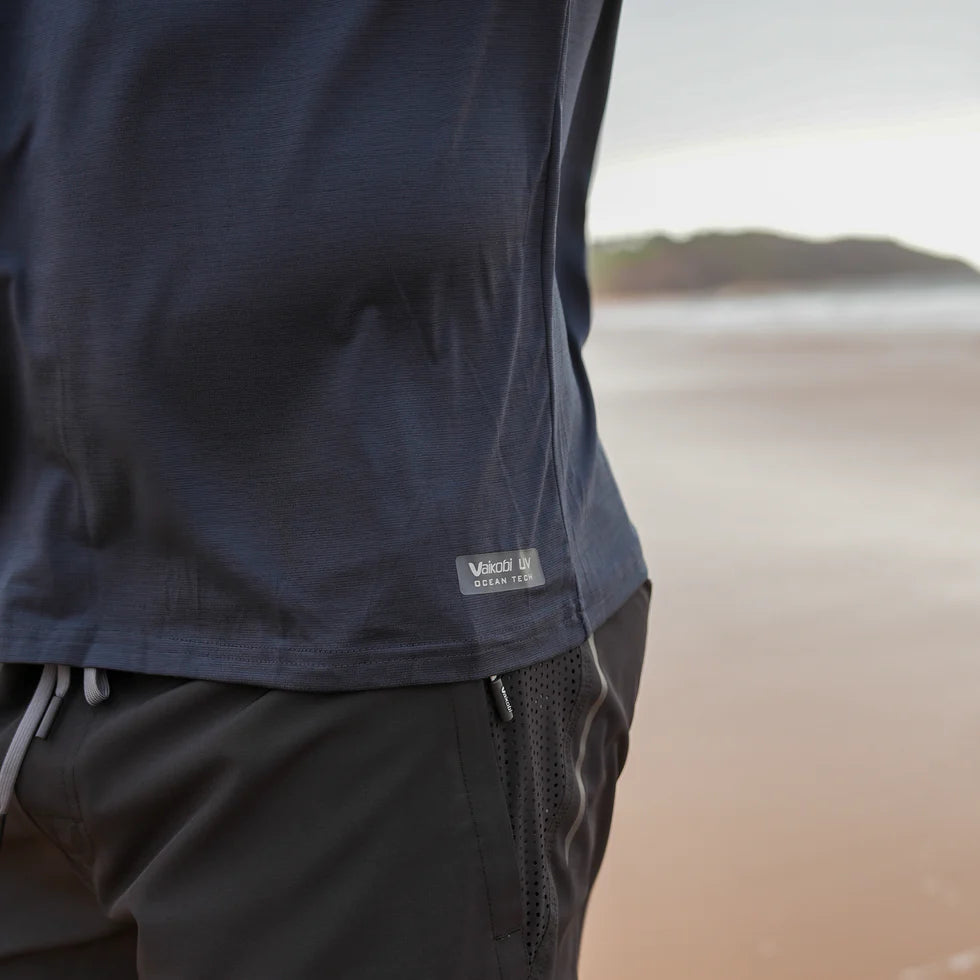 VAIKOBI UV LONG SLEEVE ZIP TECH TOP - CHARCOAL