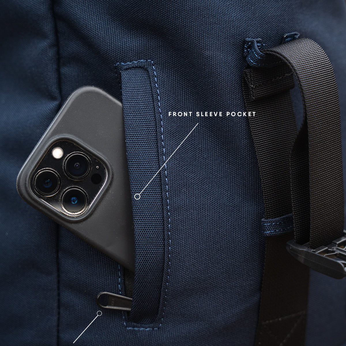 MUSTO CANVAS ROLL TOP BAG - NAVY