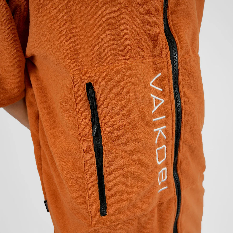 VAIKOBI FULL ZIP HOODED TOWEL - RUST