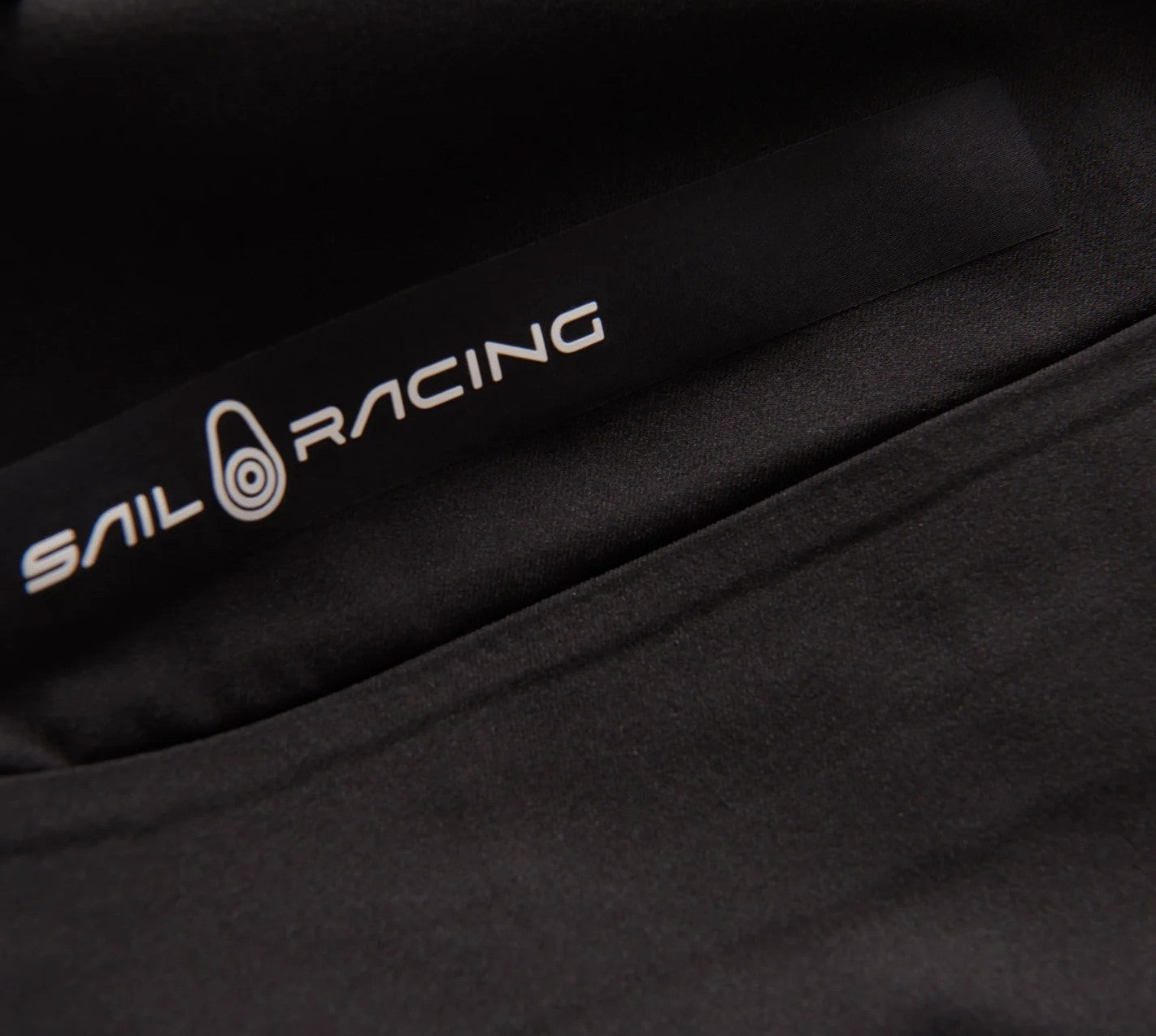 SAIL RACING WOMEN'S SPRAY T8 SHORT - CARBON