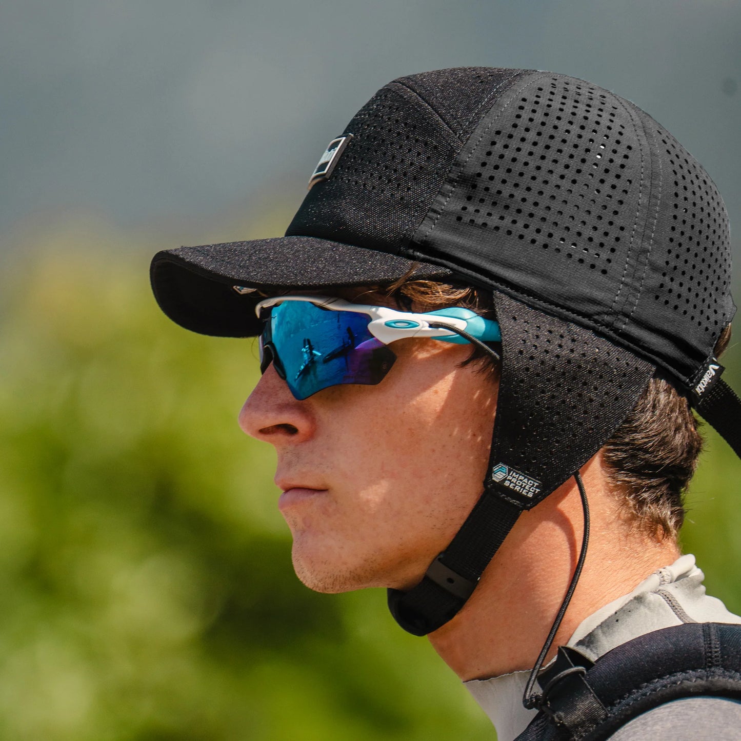 VAIKOBI SURF BUMP HAT - BLACK