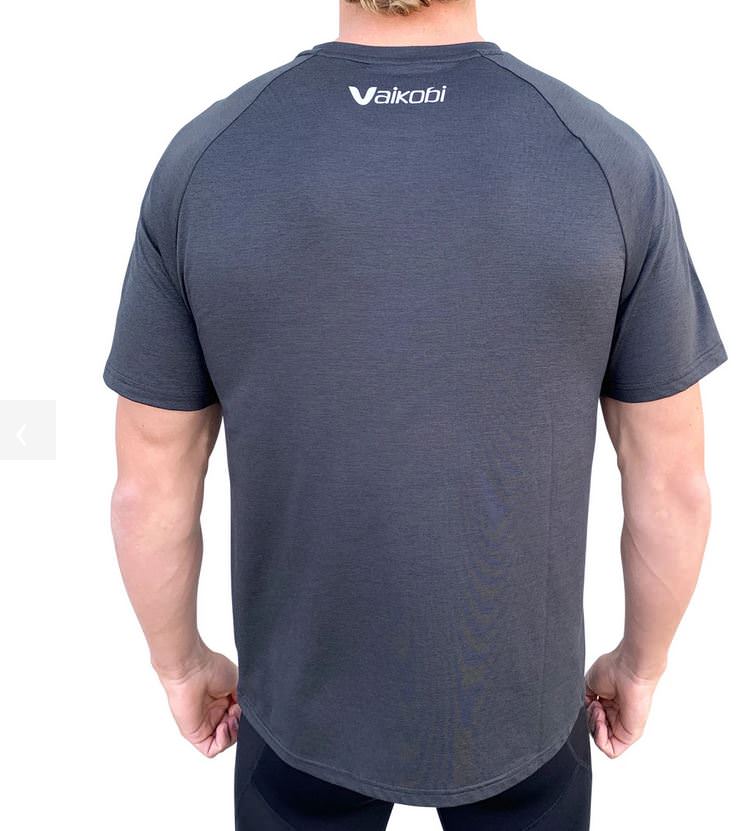 VAIKOBI MENS UV PERFORMANCE S/S TECH TEE- CHARCOAL