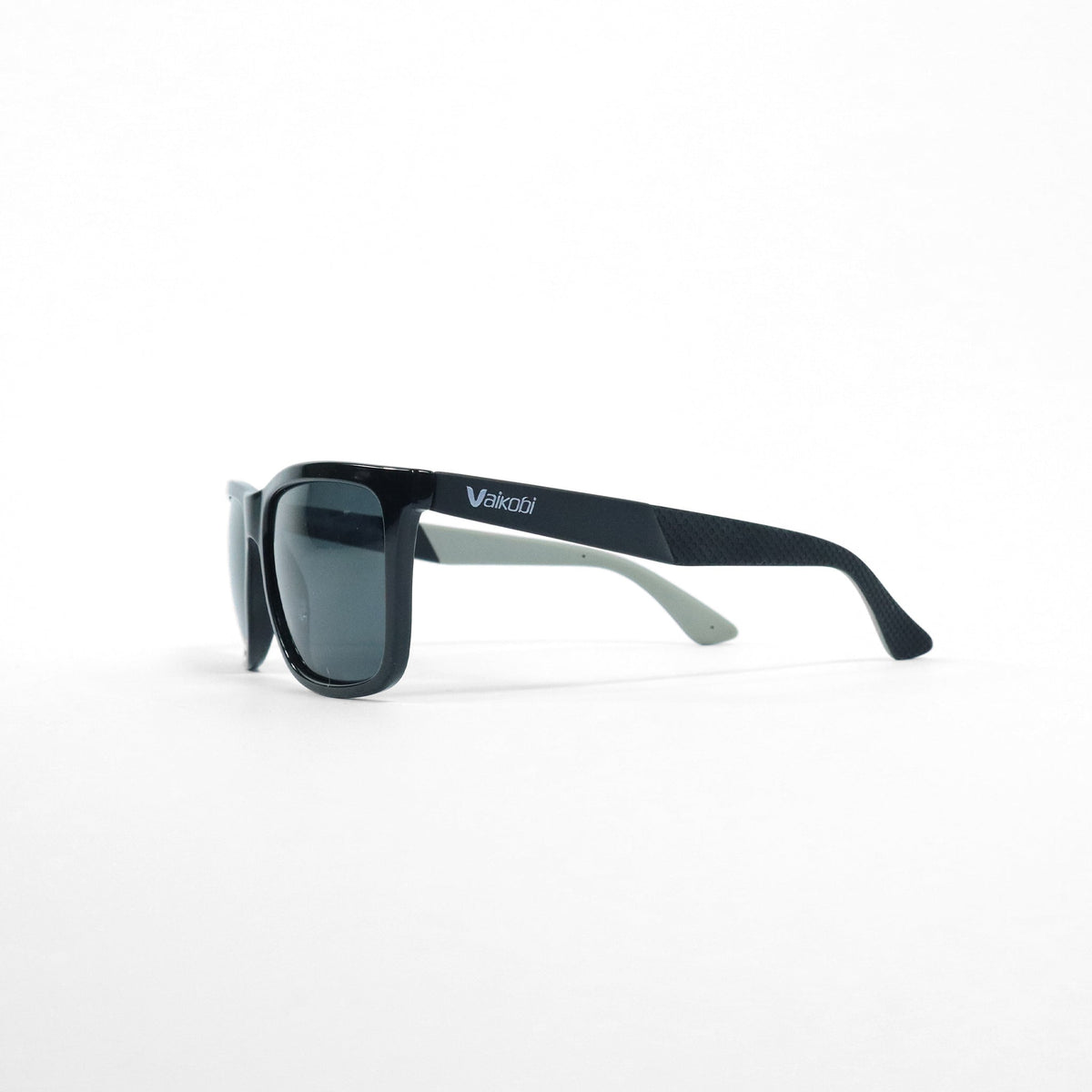 Vaikobi Viento Polarized Sunglasses (Black/Smoke)