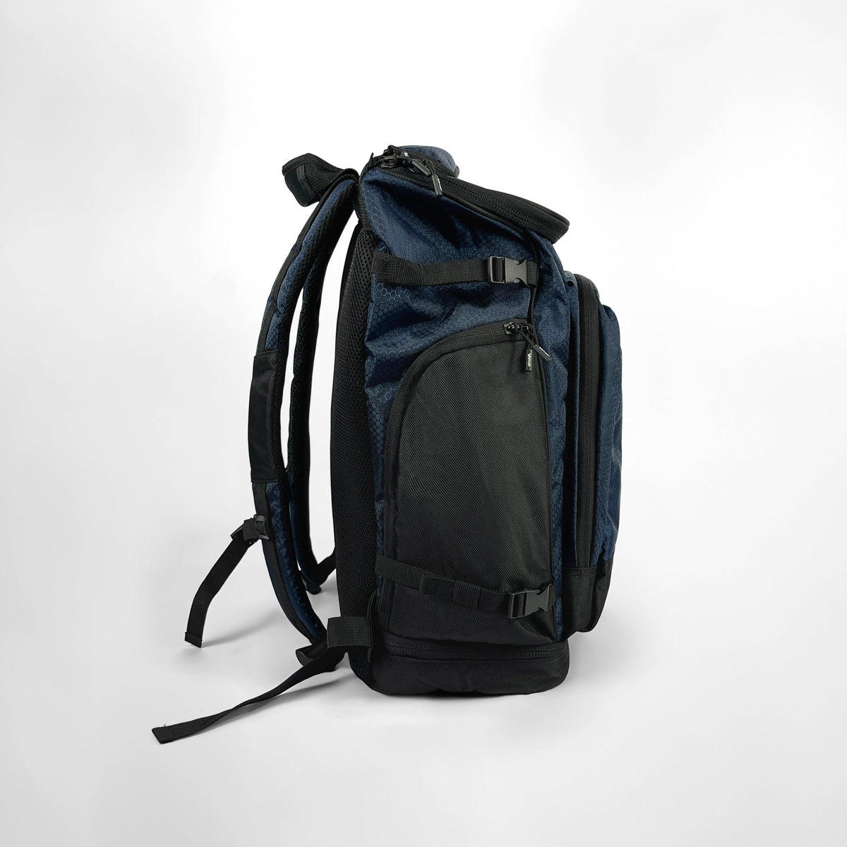 Vaikobi Crew Backpack – Navy – right side
