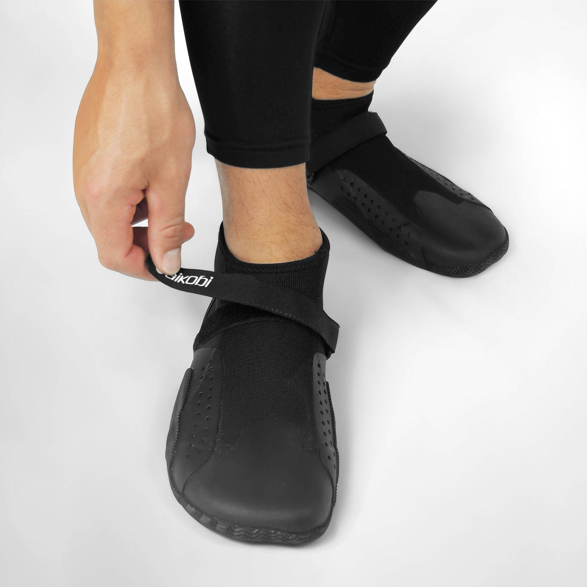 Vaikobi Speed Grip Low Cut Flex Boot