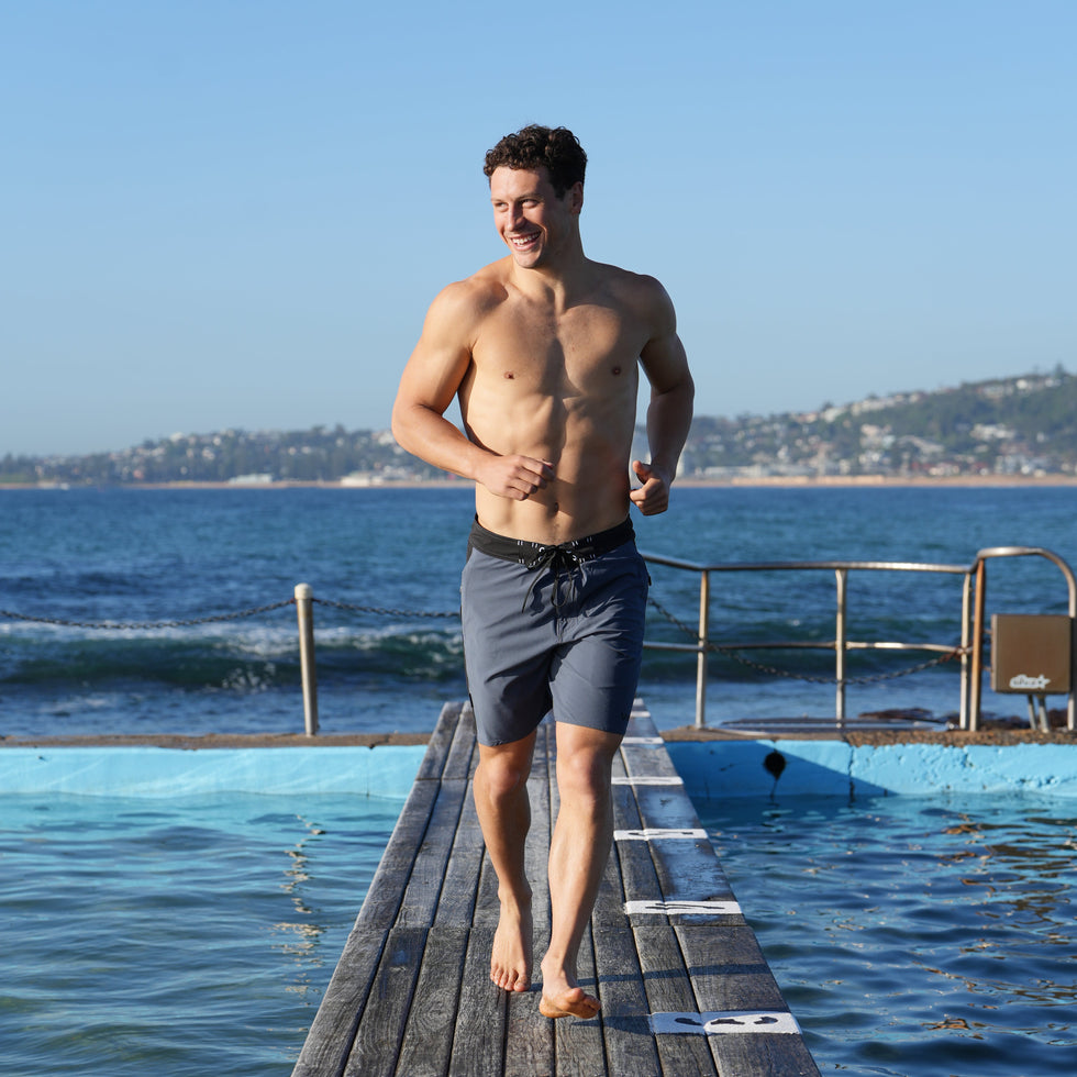 VAIKOBI NEWPORT BOARDIES - GREY